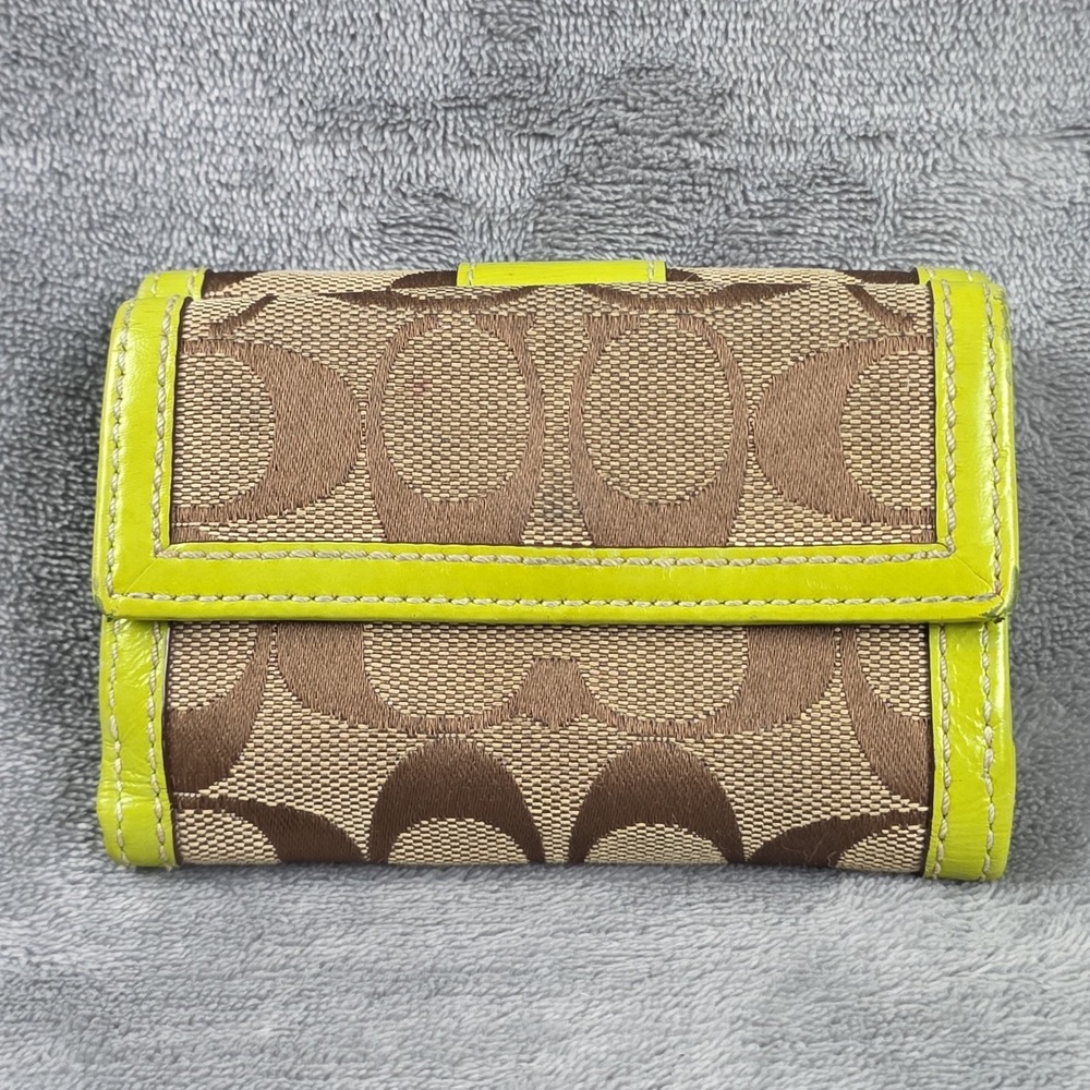 Vintage Coach TriFold Wallet Signature Canvas And Lime-Green Leather - Picture 11 of 13